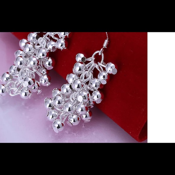 Sterling silver bright grape drop earrings 🌺 - Picture 2 of 2